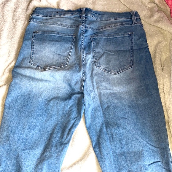 Fashion nova blue jeans - Picture 2 of 3